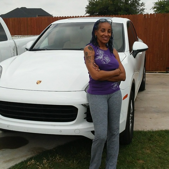 Meet your Posher, The Purple Penny Pincher - Picture 5 of 8